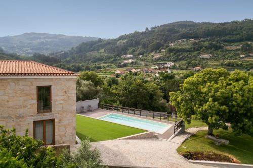Bico House | Neves House - Pool With Stunning Montain View