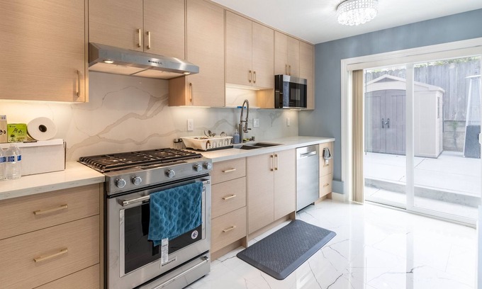 Outer Sunset House | NEW 1BED/1BATH | CLOSE TO BEACH & G.G. BRIDGE