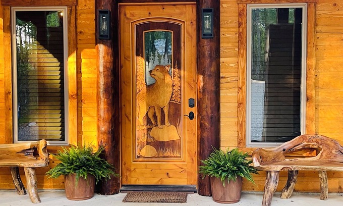 Broken Bow Cabin | 🔥”New 2024! Wolf Creek Log Cabin” Unique hot tub, pool table, creek, fire pit🔥