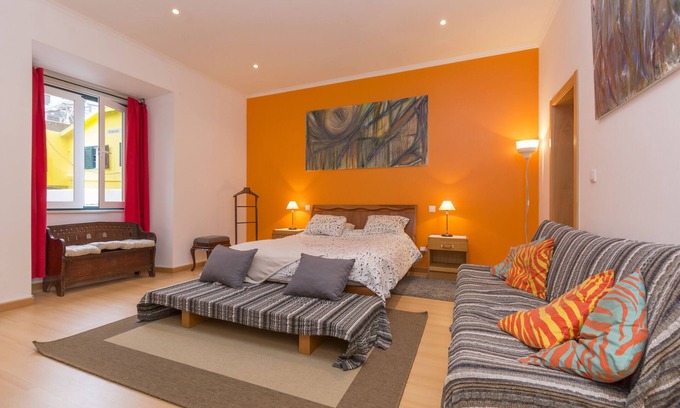Lisbon Old Town Apartment | New 3 bedroom apartment with elevator center Lisbon