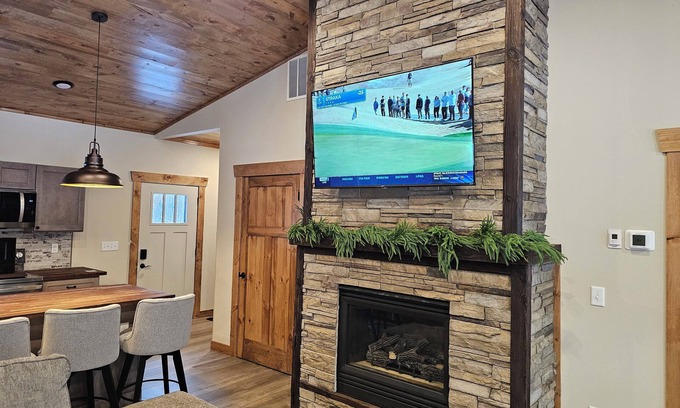 Emily Cabin | NEW 3-bedroom cabin in beautiful Emily, MN. Located right on the trails!