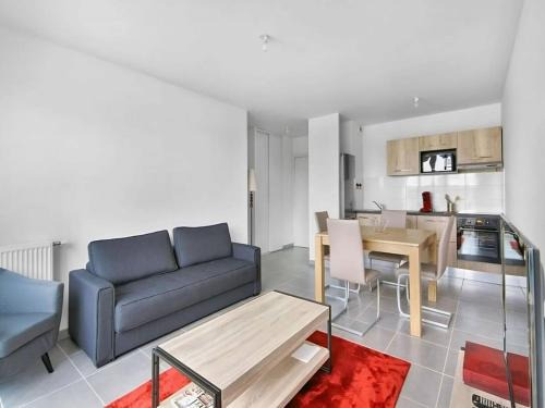 Frouzins Apartment | New 3-room apartment in secure residence