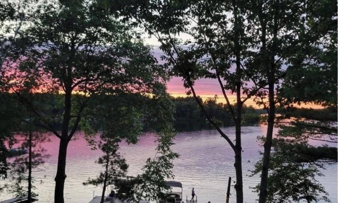 Bay Lake Resort | New 4-Bedroom, 2-Bath Cabin on 2,400-Acre Bay Lake – Brainerd’s Best-Kept Secret