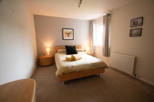 Central Aberdeen Apartment | NEW Aberdeen Holiday Apartment - Entire Use