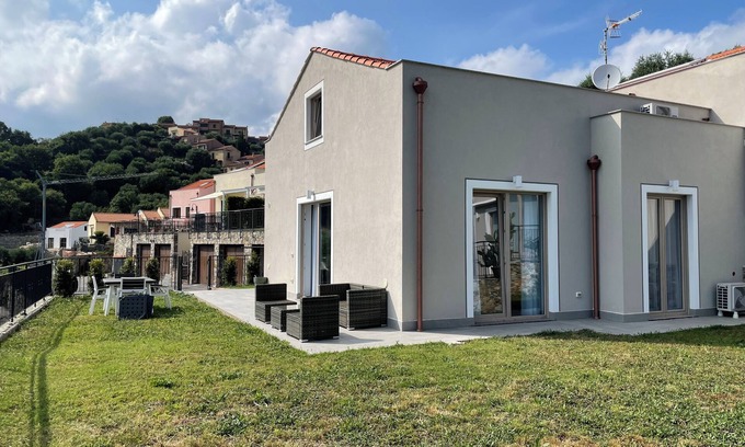 Finalborgo Villa | New and cozy hillside cottage with panoramic views