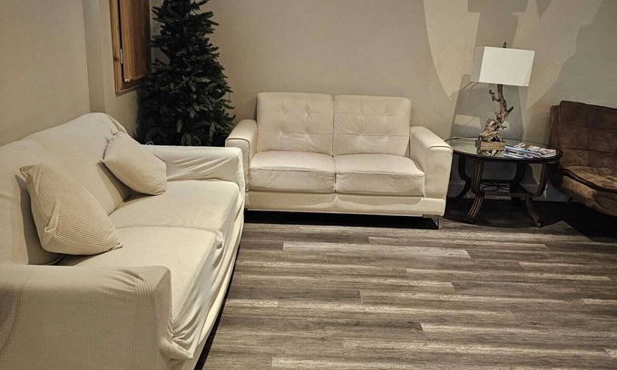Saint Thomas Apartment | New and Modern Basement Apartment