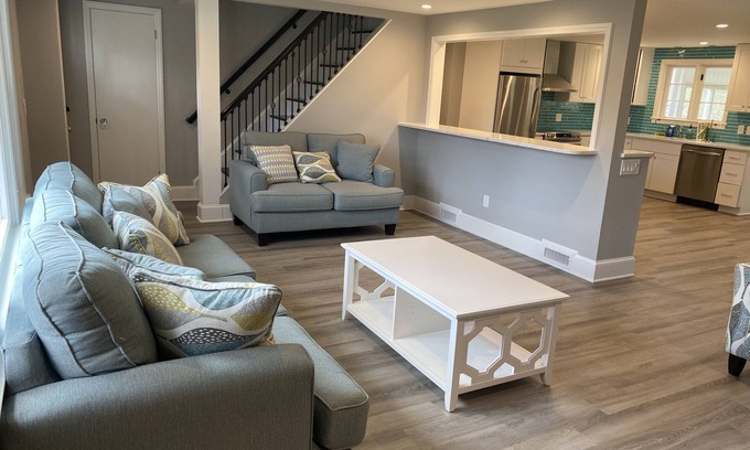 Poughkeepsie House | New and very private Hudson Valley getaway