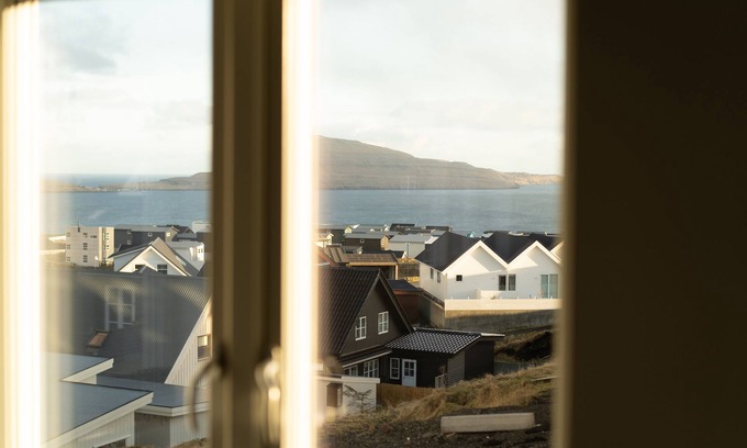Hoyvik Apartment | New Aparthotel | Panoramic Sea View