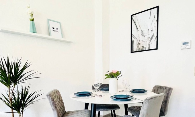 Andreasvorstadt Apartment | New Apartment - City, Wlan,netflix, Queensize