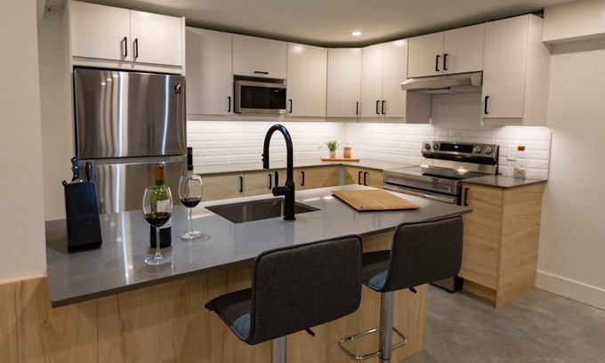 Ahuntsic Apartment | New apartment - Metro Sauvé (Ahuntsic)