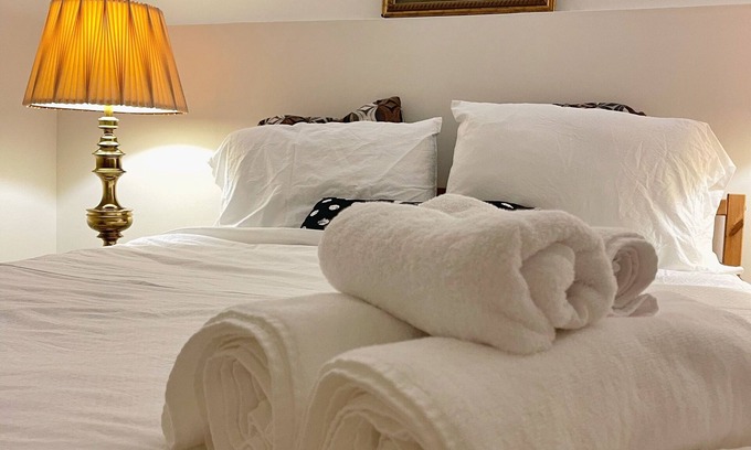 Mavis-Erindale Apartment | New apartment SUPER easy to airport, DT & anywhere