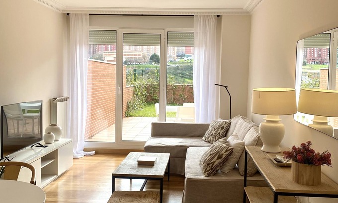 Santander Apartment | NEW apartment with large garden in front of Las Llamas park
