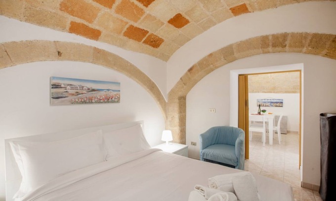 Centro Storico Apartment | NEW! Apt in the heart of Monopoli! 200m from sea!