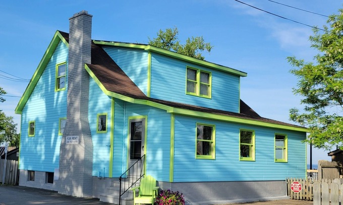 Sylvan Beach House | NEW BEACH HOUSE @ SUNSET COTTAGES IN THE CENTER OF SYLVAN BEACH