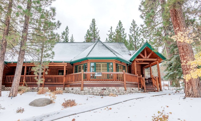 Summit Estates Cabin | New! Bearadise ~ Summit Lodge