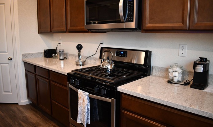 North Natomas House | NEW Beautiful Modern Spacious Home near SMF Airport