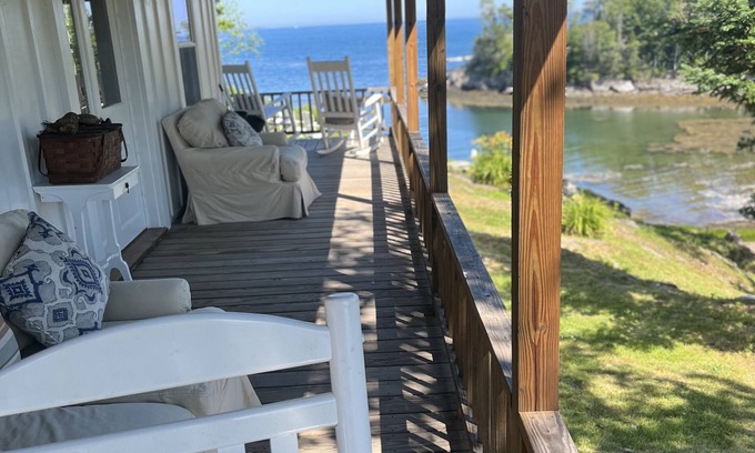 Bailey Island Cottage | NEW -Beautiful Renovated Private Ocean Front Cottage with Sunsets and Sunrises
