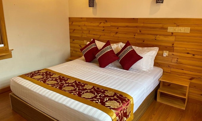 Thoddoo House | New Breeze Thoddoo Inn