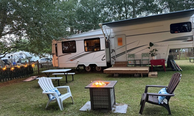 Cap-Pele RV Rental | New Brunswick Summers are waiting for you!