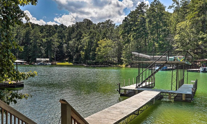 Buford House | NEW! Buford Getaway on Lake Lanier w/ Boat Dock!