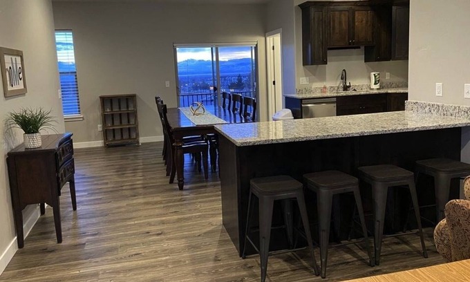 Layton House | **New Build** Double Master / Fantastic location / Shops / Restaurants / HAFB