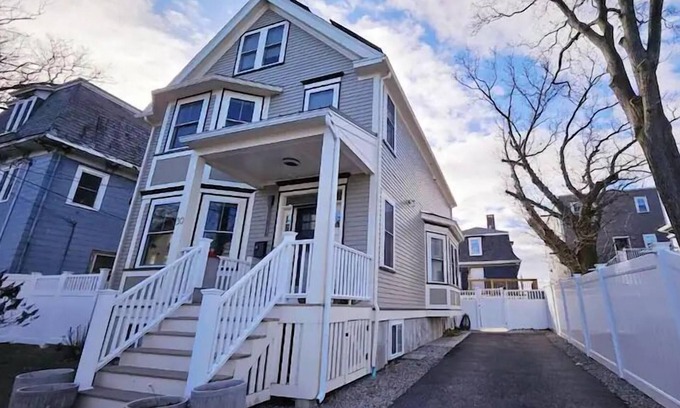 Boston House | New Built XL Modern House Near Tenean Beach,UMass Boston,Highway. With EVCharger
