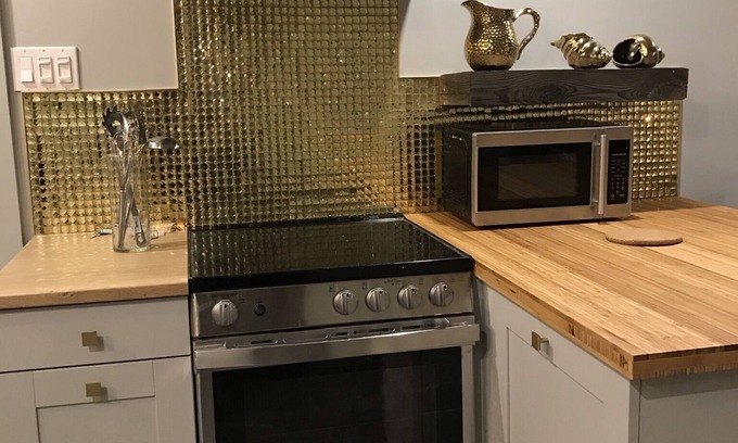 Saint Jovite Apartment | NEW by Designer at TREMBLANT- Big STYLE- HOT TUB!