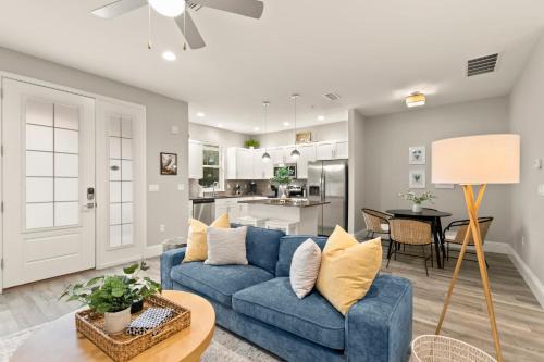 Safety Harbor Apartment | NEW! Canopy Cabana - Luxury Downtown Apartment