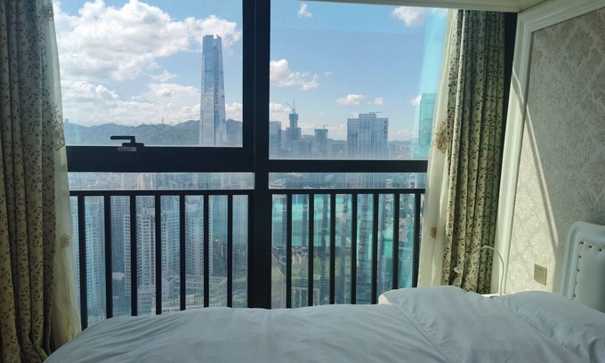 Luohu Apartment | New CBD high-rise 3-brm LOFT, Huaxun Center, Luohu