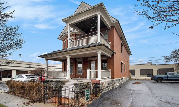 Central Business District Apartment | NEW Charming 2nd Floor Victorian Flat in Downtown Kalamazoo