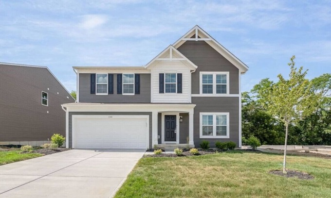 Otterbien Home House | NEW Cheerful 5 bedroom home in quiet suburban area.