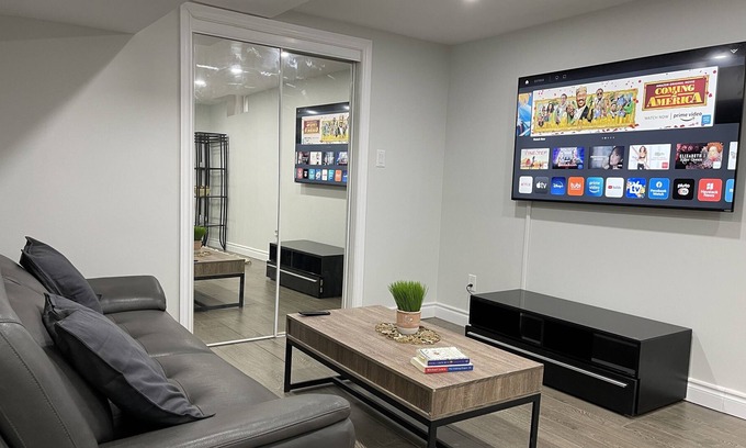 Markham House | New, Clean, Spacious, Guesthome That You’ll love!
