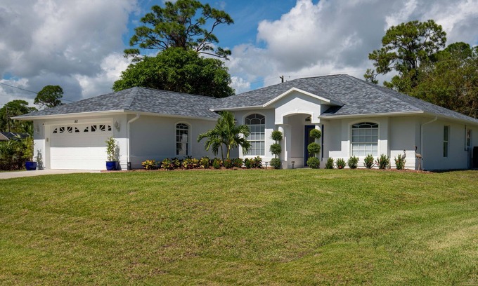 Sebastian Highlands House | New! Coastal Perfection 3BR/2BA with HEATED POOL