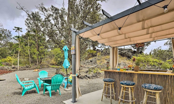 Ocean View Apartment | NEW! Colorful Big Island Getaway on 3 Acres!