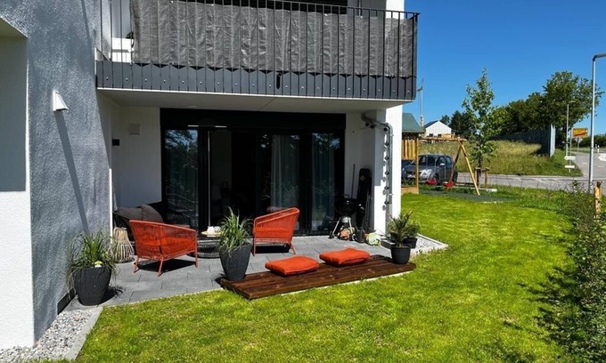Waggershausen Condo | New construction garden + terrace modern cozy apartment Aurora Friedrichshafen Bodensee