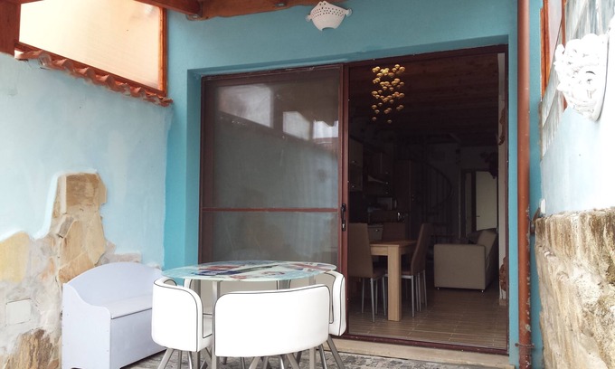 Cabras House | New, cozy and cute house with private yard, 2 km. from the sea