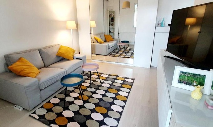 Popesti-Leordeni Apartment | New Cozy Apartment 3 min to subway 24h/7 self check-in