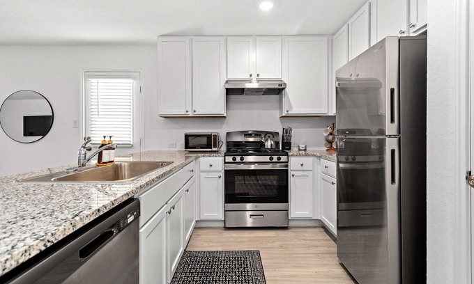 Southside House | NEW Cozy Casita near Downtown