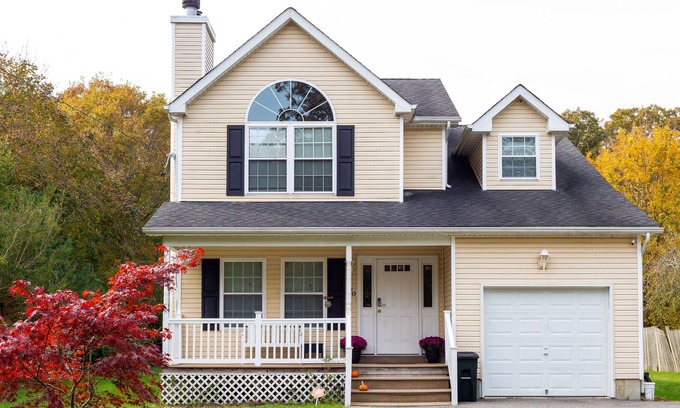Mastic Beach House | New! Cozy & Classic Mastic Beach Retreat