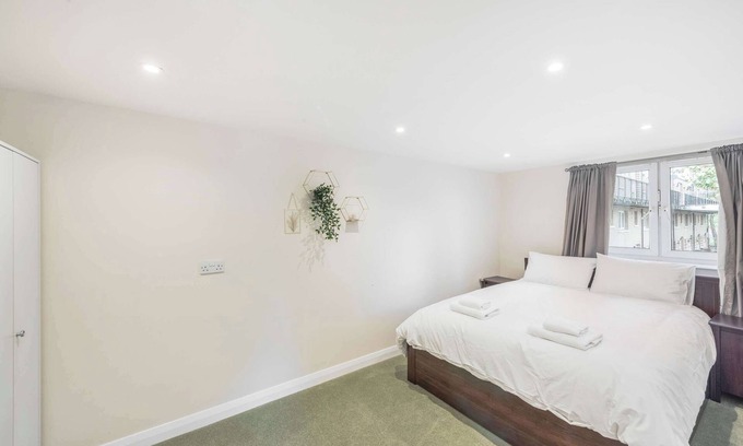 New Cross Apartment | New Cross family home near Greenwich