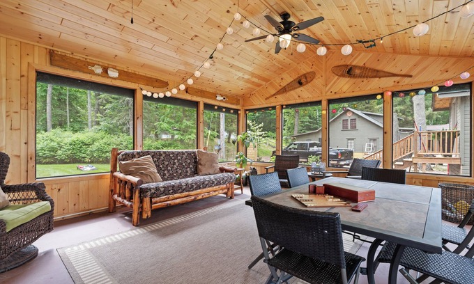 Breezy Point Cabin | New- Cullen Cove|Family Friendly|Swimming|Kayaks