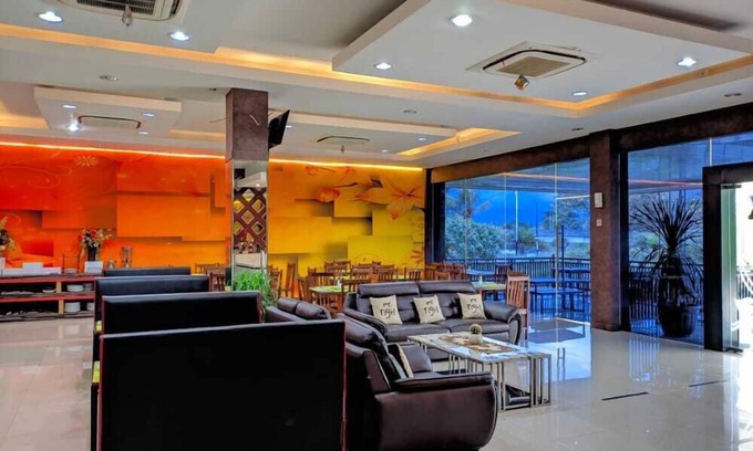 Padang Hotel | New d'Dhave Hotel
