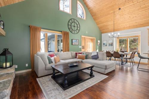 Crosslake House | NEW DESIGN Summer on Chain of Lakes Kings Game Rm