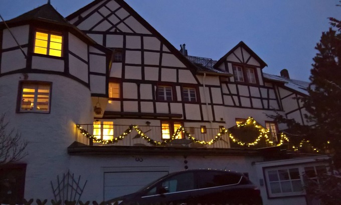 Reifferscheid House | NEW .: "Die kleine Burg", castle bar, infrared cabin, fast WiFi,