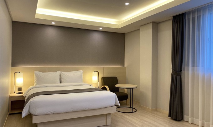 Donghae Hotel | New Donghae Hotel