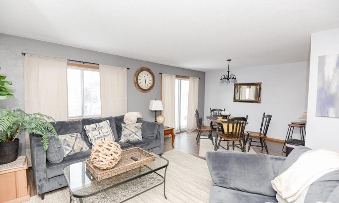 Fargo House | NEW Eco Chic Townhome off 25th
