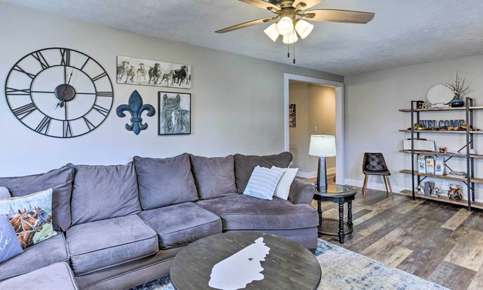 Elizabethtown House | NEW! Elizabethtown 'Bluegrass Bungalow' w/ Yard!