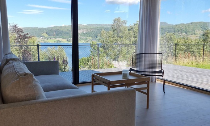 Hjelmeland Cabin | New family-friendly functional cabin on Randøy by the sea - only 1 hour from Preikestolen