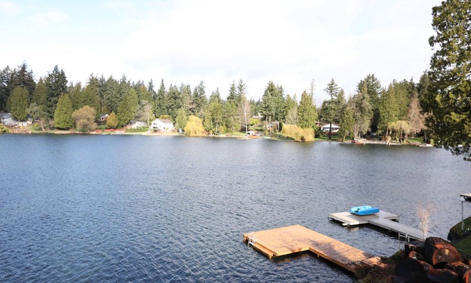 Lakeland North House | "NEW" Family Oasis on Star Lake; Kayaks + Grill + Game room!