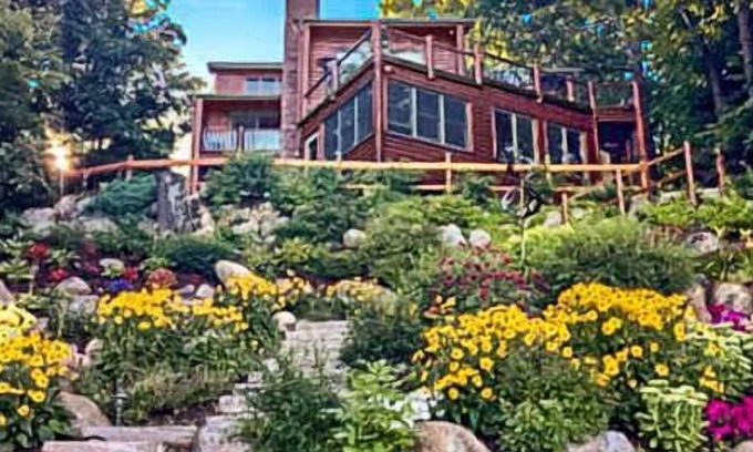 Nisswa House | NEW! Family Retreat on Gull Lake with Luxurious Amenities